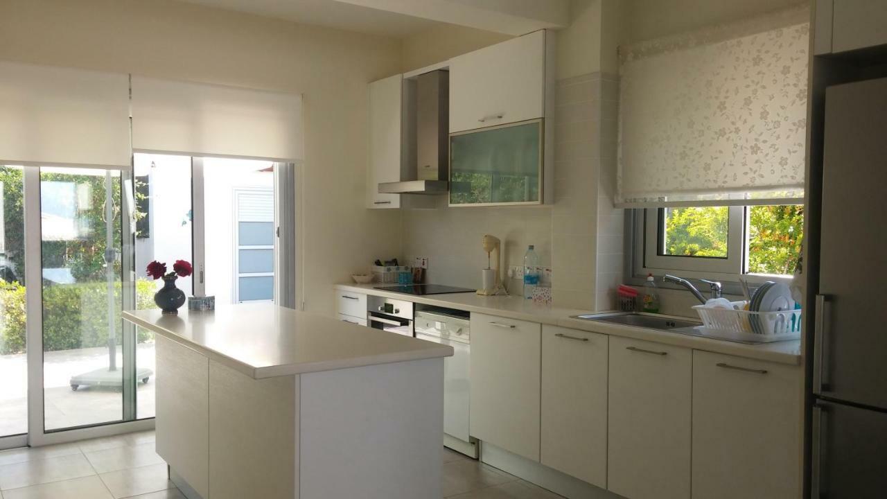 Family Home Protaras Exterior foto